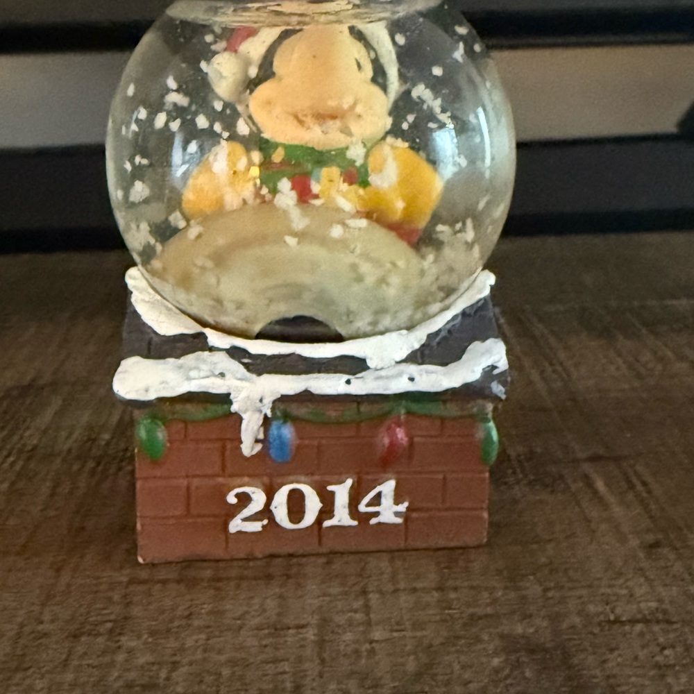 Disney Mickey Snowglobe small